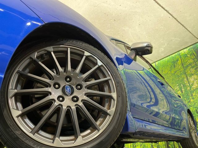 �y����18�C���`�A���~�z�C�[���z�O�ςɃ}�b�`���������A���~�z�C�[���𑕒����Ă���܂��B�e��ЊO�A���~�z�C�[����A�X�^�b�h���X�^�C�����戵�����Ă���܂��B���񂲑��k����������