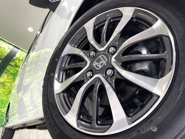 �y����14�C���`�A���~�z�C�[���z�O�ςɃ}�b�`���������A���~�z�C�[���𑕒����Ă���܂��B�e��ЊO�A���~�z�C�[����A�X�^�b�h���X�^�C�����戵�����Ă���܂��B���񂲑��k����������