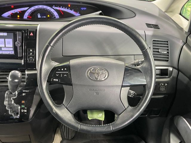 �y�����v�����X�e�A�����O�z�㎿�Ȋv���g�p���邱�ƂŁA��ɂ����������݂ƂĂ��^�]���₷���n���h���ł���