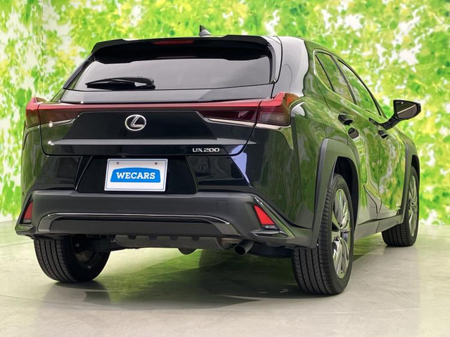 UX200 Fスポーツ