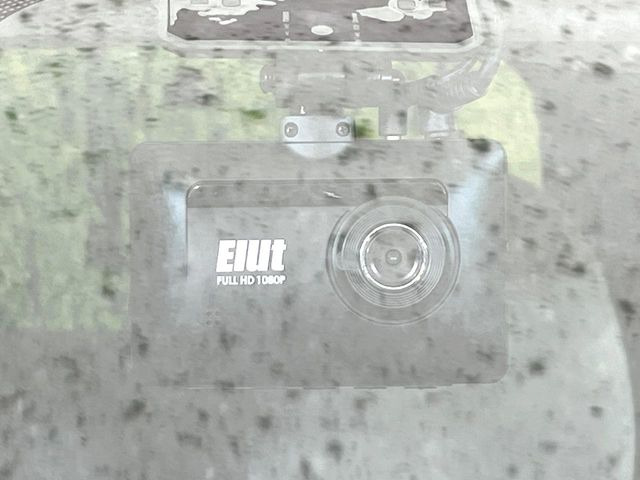 【ドライブレコーダー】ドライブレコーダー装備!走行中はもちろん、あおり運転や事故に遭遇した際、映像で記録し、万一のリスクに備えます。※記録用SDカードはお客様ご自身でご準備いただく必要があります。