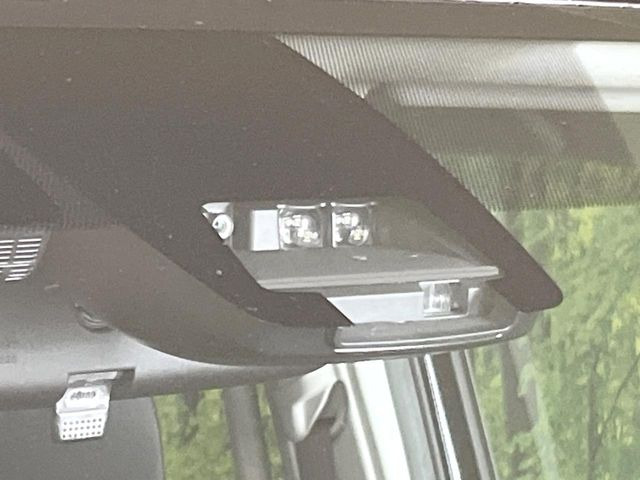 �y�g���^�Z�[�t�e�B�Z���X�z���s���ɑO���̎ԗ�����F�����A�Փ˂������Ȏ��͌x��ƃu���[�L�ŏՓˉ���Ɣ�Q�y�����A�V�X�g�B�����S�Ƀh���C�u�����y���݂��������܂��B