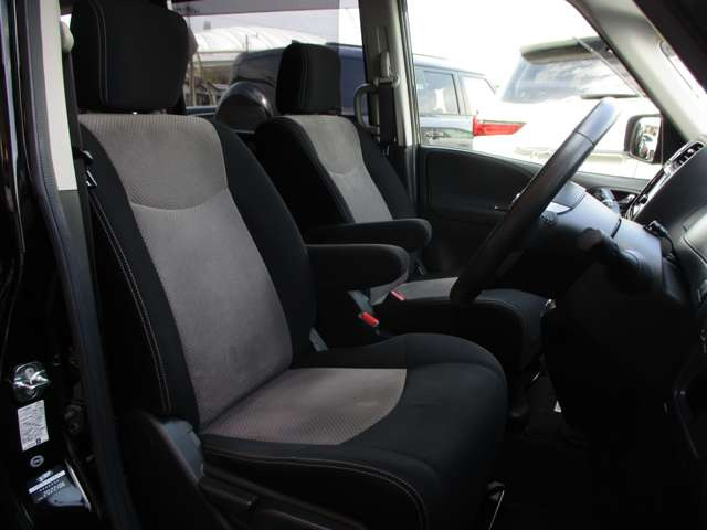 ����SD�i�r�E�t���Z�O�EB�J�����E�ЊO�t���b�v�_�E���EBluetooth�EETC�E�����d���X���C�h�E����16AW�E�v����H�E�N���[�Y�R���g���[���E�v�b�V���X�^�[�g�E�X�}�[�g�L�[�E���s63,884km�E1�I�[�i�[��