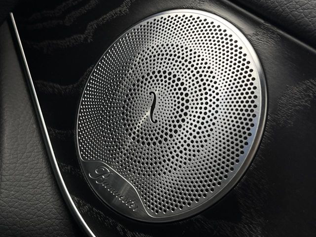 ��Burmester�T���E���h�V�X�e��:�n�C�G���h�I�[�f�B�I��僁�[�J�[����|����Ԑ�p�̃v���~�A���X�s�[�J�[�𑕔��B�����̃X�s�[�J�[����A���̗������܂ŕ����鍂�i���ȉ��y�����y���݂��������܂��B