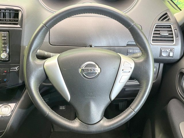 �y�����v�����X�e�A�����O�z�㎿�Ȋv���g�p���邱�ƂŁA��ɂ����������݂ƂĂ��^�]���₷���n���h���ł���