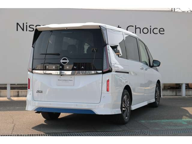 セレナ2.0 ハイウェイスターV