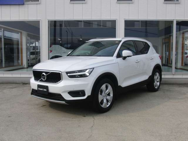 XC40T4 AWD モメンタム 4WD