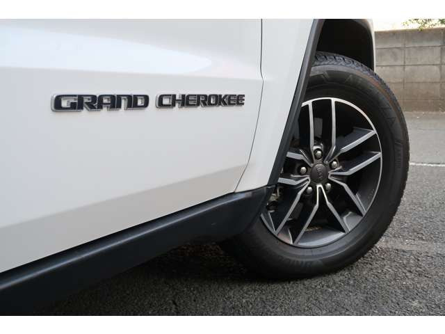 グランドチェロキーリミテッド(エアサス無し) 4WD