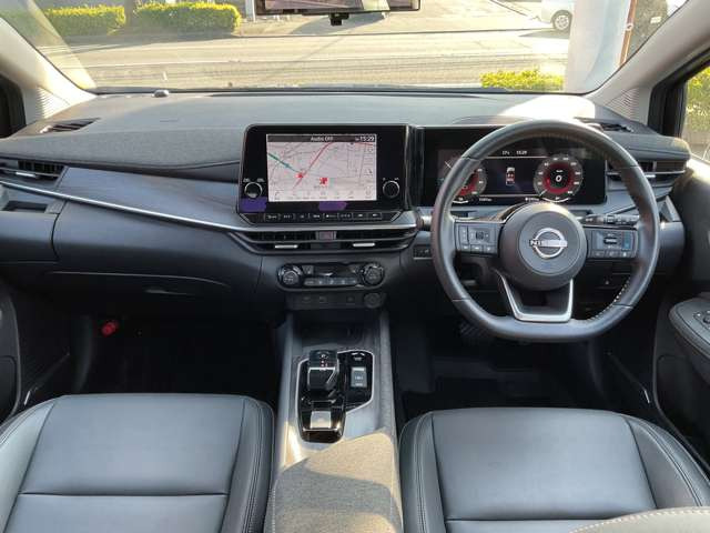 ノートオーラ1.2 G 90周年記念車