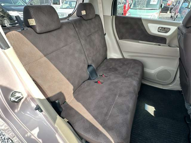 ���Ђł͌��I�������Ԃ𖈌���ʂɎd������s�Ȃ��A�����߂₷�����i�ł��񋟂��Ă���܂���