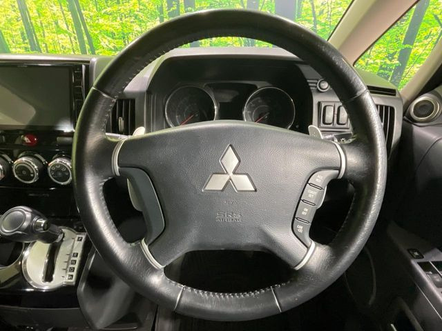 �y�����v�����X�e�A�����O�z�㎿�Ȋv���g�p���邱�ƂŁA��ɂ����������݂ƂĂ��^�]���₷���n���h���ł���