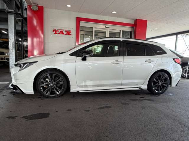 カローラツーリング1.8 ハイブリッド W×B