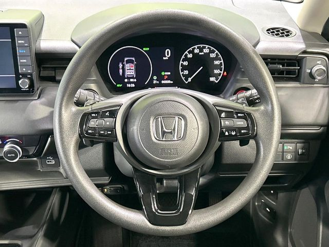 �y�����v�����X�e�A�����O�z�㎿�Ȋv���g�p���邱�ƂŁA��ɂ����������݂ƂĂ��^�]���₷���n���h���ł���