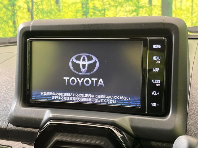 �y�����i�r�z�l�C�̏����i�r�𑕔����Ă���܂��B�i�r�̎g���₷���͂������A�I�[�f�B�I�@�\���[��!�L�����v�◷�s�͂������A�ʋ΂┃�����ȂǕ��i�̃h���C�u���y�����Ȃ�͂���