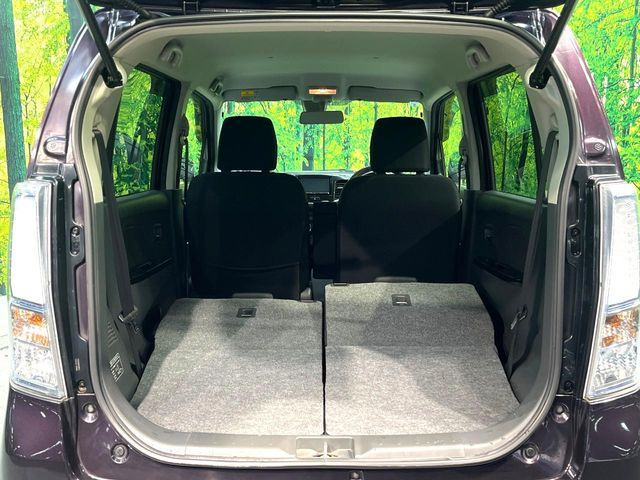 ���i�̂���������ʋ΁A���}���ɏ\���ȉ׎��X�y�[�X���m�ۂ��Ă���܂��B�Z�J���h�V�[�g��|���ƁA�傫�ȉו��̐ύڂ��\�ł���