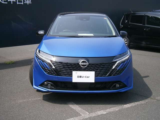 ノートオーラ1.2 G FOUR レザーエディション 4WD