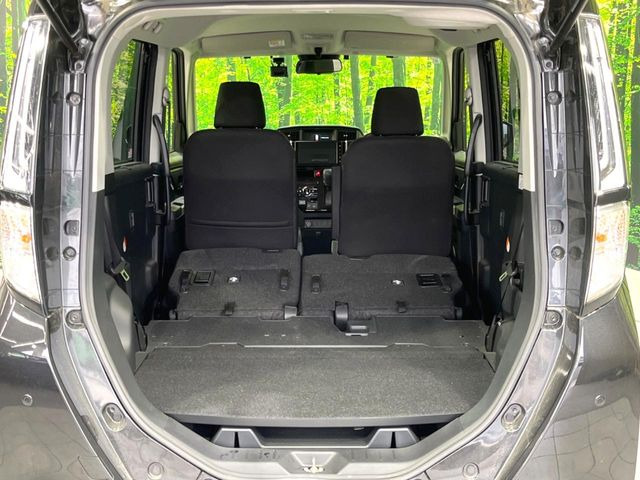 ���i�̂���������ʋ΁A���}���ɏ\���ȉ׎��X�y�[�X���m�ۂ��Ă���܂��B�Z�J���h�V�[�g��|���ƁA�傫�ȉו��̐ύڂ��\�ł���