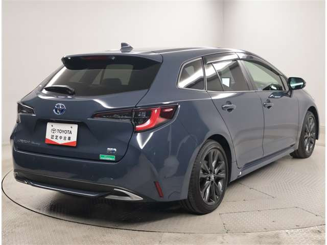 カローラツーリング1.8 ハイブリッド W×B