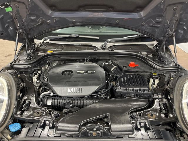 �����X�ł́A�e���[�J�[�̐�p�f�f�e�X�^�[�𓱓��B���Ǝ��i�����e�N�j�J���X�^�b�t���풓���Ă���܂��̂ŁA������̍ۂɂ����S���Ă����p���������܂��B