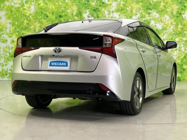 プリウス1.8 A プレミアム ツーリングセレクション