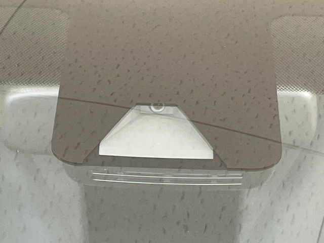 �y�g���^�Z�[�t�e�B�Z���X�z���s���ɑO���̎ԗ�����F�����A�Փ˂������Ȏ��͌x��ƃu���[�L�ŏՓˉ���Ɣ�Q�y�����A�V�X�g�B�����S�Ƀh���C�u�����y���݂��������܂��B