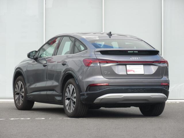 Q4スポーツバックe-tron45 アドバンスト