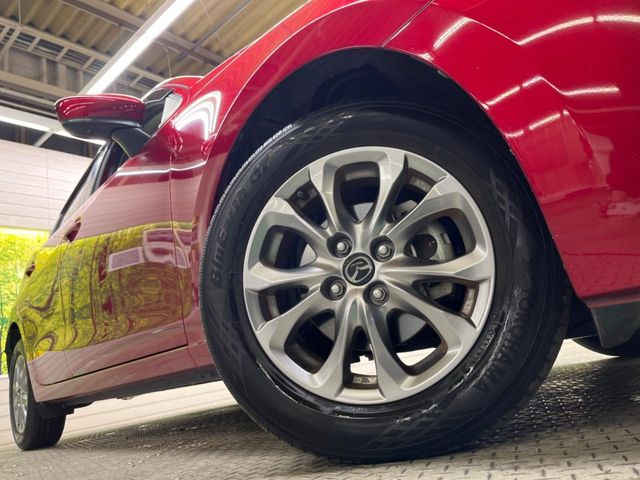 �y����15�C���`�A���~�z�C�[���z�O�ςɃ}�b�`���������A���~�z�C�[���𑕒����Ă���܂��B�e��ЊO�A���~�z�C�[����A�X�^�b�h���X�^�C�����戵�����Ă���܂��B���񂲑��k����������