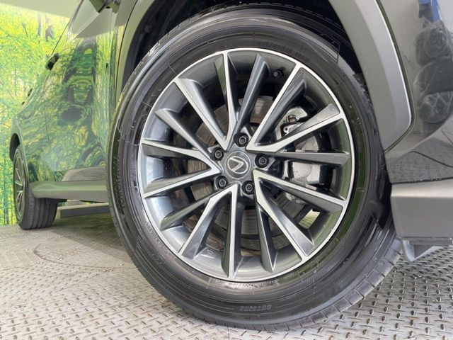 �y����18�C���`�A���~�z�C�[���z�O�ςɃ}�b�`���������A���~�z�C�[���𑕒����Ă���܂��B�e��ЊO�A���~�z�C�[����A�X�^�b�h���X�^�C�����戵�����Ă���܂��B���񂲑��k����������