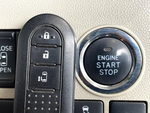 �y�L�[�t���[�V�X�e���z�J�o����|�P�b�g�ɓ��ꂽ�܂܂ł��h�A�̎{���E�������\�ȃX�}�[�g�L�[�𑕔��B�G���W���̃I���E�I�t�����J�M�����o���K�v����������Ƃ��Ă��֗��ł���