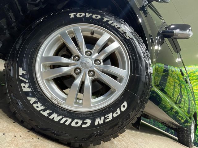 �y����16�C���`�A���~�z�C�[���z�O�ςɃ}�b�`���������A���~�z�C�[���𑕒����Ă���܂��B�e��ЊO�A���~�z�C�[����A�X�^�b�h���X�^�C�����戵�����Ă���܂��B���񂲑��k����������