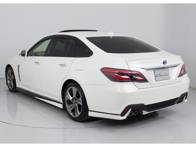 フルエアロが装着されています!お好みはいかがですか?今付いているデザイン以外にも、各ブランドのエアロを格安にてお取付け出来ます!又、エアロを外してノーマル状態にする事も出来ます!!