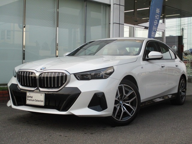 5シリーズセダン523d xドライブ Mスポーツ 4WD