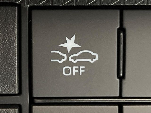 �y�X�}�[�g�A�V�X�g�z���s���ɑO���̎ԗ�����F�����A�Փ˂������Ȏ��͌x��ƃu���[�L�ŏՓˉ���Ɣ�Q�y�����A�V�X�g�B�����S�Ƀh���C�u�����y���݂��������܂��B