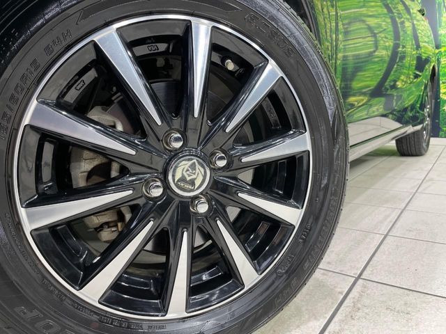 �y����15�C���`�A���~�z�C�[���z�O�ςɃ}�b�`���������A���~�z�C�[���𑕒����Ă���܂��B�e��ЊO�A���~�z�C�[����A�X�^�b�h���X�^�C�����戵�����Ă���܂��B���񂲑��k����������