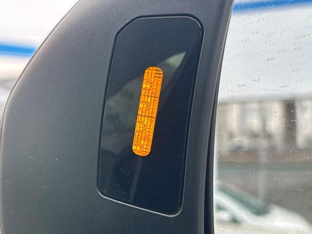 �y�����r�[�N���f�B�e�B�N�V�����z���s���A�h�A�~���[�̎��p�ɂȂ�₷���ӏ��Ɍ㑱�Ԃ��ڋ߂���ƃT�C�h�~���[�t�߂Ɍx����\���A�h���C�o�[�ɒ��ӊ��N�ƁA����̍ۂ̓n���h��������A�V�X�g�����܂��B