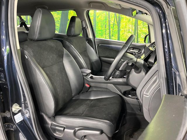 �y�n�[�t���U�[�V�[�g�z�������ƍ���S�n�𗼗������l�C�̃V�[�g���w�ʁE���ʂ̃t�@�u���b�N�f�ނ́A�ʋC���̗ǂ��⊊��ɂ����ɗD��Ă��܂��B�C���╞���ɍ��E���ꂸ���K�ɂ���肢�������܂��B