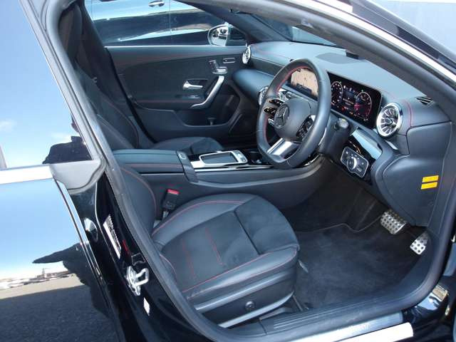 CLAクラスCLA180 (BSG搭載モデル) AMGラインパッケージ