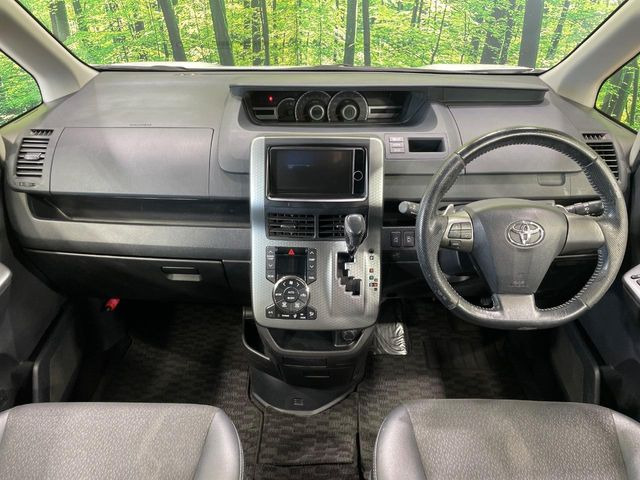 ヴォクシー2.0 ZS 煌Z