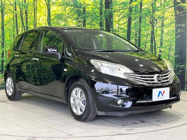 高透明度のガラス皮膜で撥水はもちろん、上質なツヤ・光沢を実現。紫外線や酸性雨から大切な愛車を保護し、色あせ・劣化を防止。「弾スプラッシュコート」、「弾プリミッサコート」からお選びいただけます。