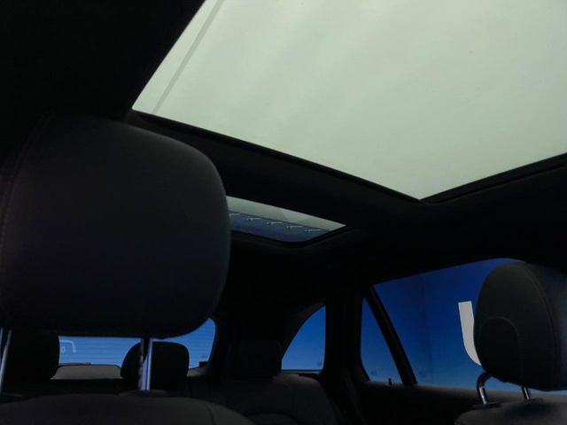 ���p�m���~�b�N�X���C�f�B���O���[�t::�唗�͂̃p�m���}���[�t�́A�㕔���Ȃɂ܂ő����Ă���A�J���I�ȋ�Ԃ����y���݂��������܂��B