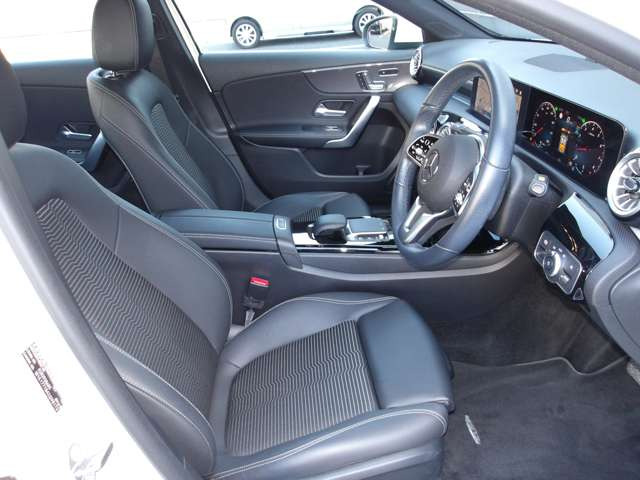 AクラスセダンA180