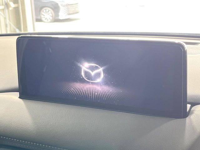 �y10.25�C���`�}�c�_�R�l�N�g�z�ԓ��̕��͋C�Ƀ}�b�`������^�f�B�X�v���C�B�X�}�z�ڑ��ł̃i�r�g�p��Bluetooth�Đ����A�l�X�ȋ@�\���y���߂܂��B�����I�ȃ_�C�������삪�\�ŁA�g��������ǍD�ł��B