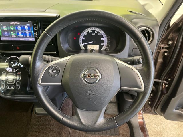 �y�G�}�[�W�F���V�[�u���[�L�z���s���ɑO���̎ԗ�����F�����A�Փ˂������Ȏ��͌x��ƃu���[�L�ŏՓˉ���Ɣ�Q�y�����A�V�X�g�B�����S�Ƀh���C�u�����y���݂��������܂��B