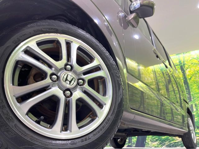 �y14�C���`�A���~�z�C�[���z�O�ςɃ}�b�`�����A���~�z�C�[���𑕒����Ă���܂��B�e��A���~�z�C�[����A�X�^�b�h���X�^�C�����戵�����Ă���܂��B���񂲑��k����������