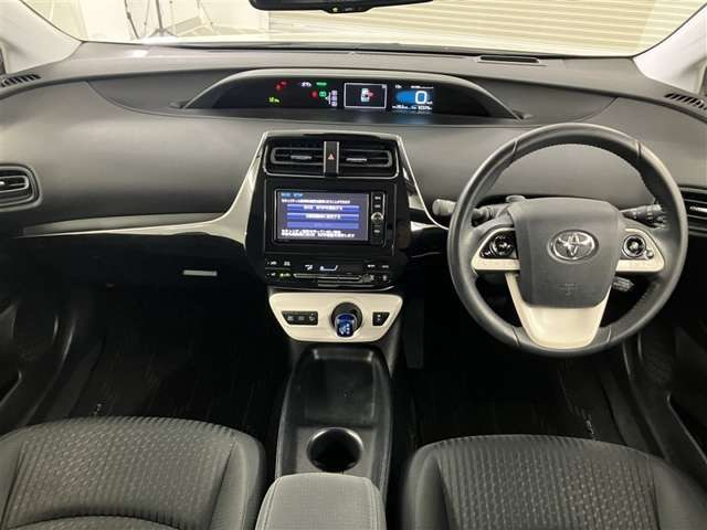 プリウス1.8 S セーフティ プラス