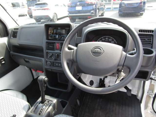 クリッパートラックDX セーフティパッケージ 4WD