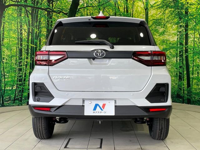 安心の最長10年・走行無制限保証(有償)をご用意。保証内容も充実はもちろん、無料点検&オイル交換や、年中無休の全国・24時間ロードサービスも付帯されておりますのでご安心下さい。