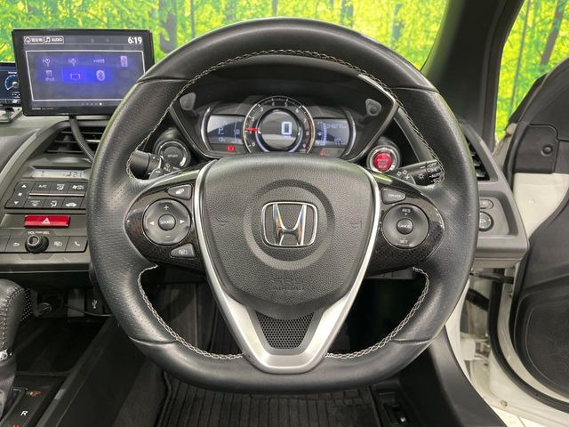 �y�����v�����X�e�A�����O�z�㎿�Ȋv���g�p���邱�ƂŁA��ɂ����������݂ƂĂ��^�]���₷���n���h���ł���