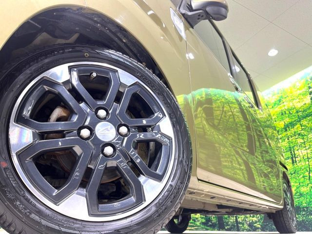 �y����15�C���`�A���~�z�C�[���z�O�ςɃ}�b�`���������A���~�z�C�[���𑕒����Ă���܂��B�e��ЊO�A���~�z�C�[����A�X�^�b�h���X�^�C�����戵�����Ă���܂��B���񂲑��k����������