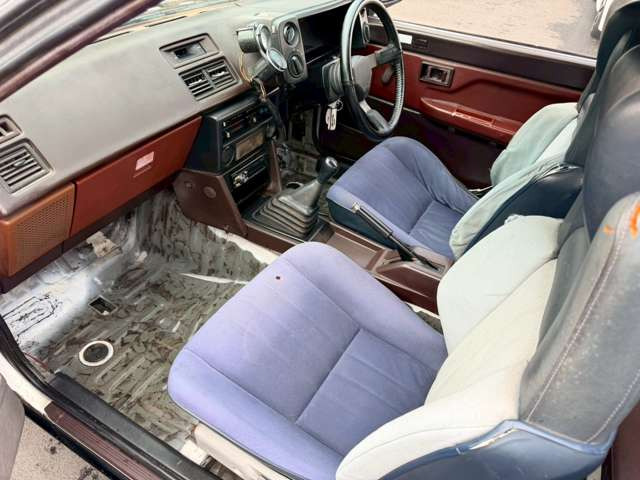 �C�ɂȂ邨�Ԃ�����܂�����E�̓d�b�ԍ����璼�ڂ��X�ɂ��₢���킹���������B�x�����@����ԗ����A��Ԃ܂łȂ�ł������������Ē����܂��B�X�^�b�t�ꓯ���A�����҂����Ă���܂��B